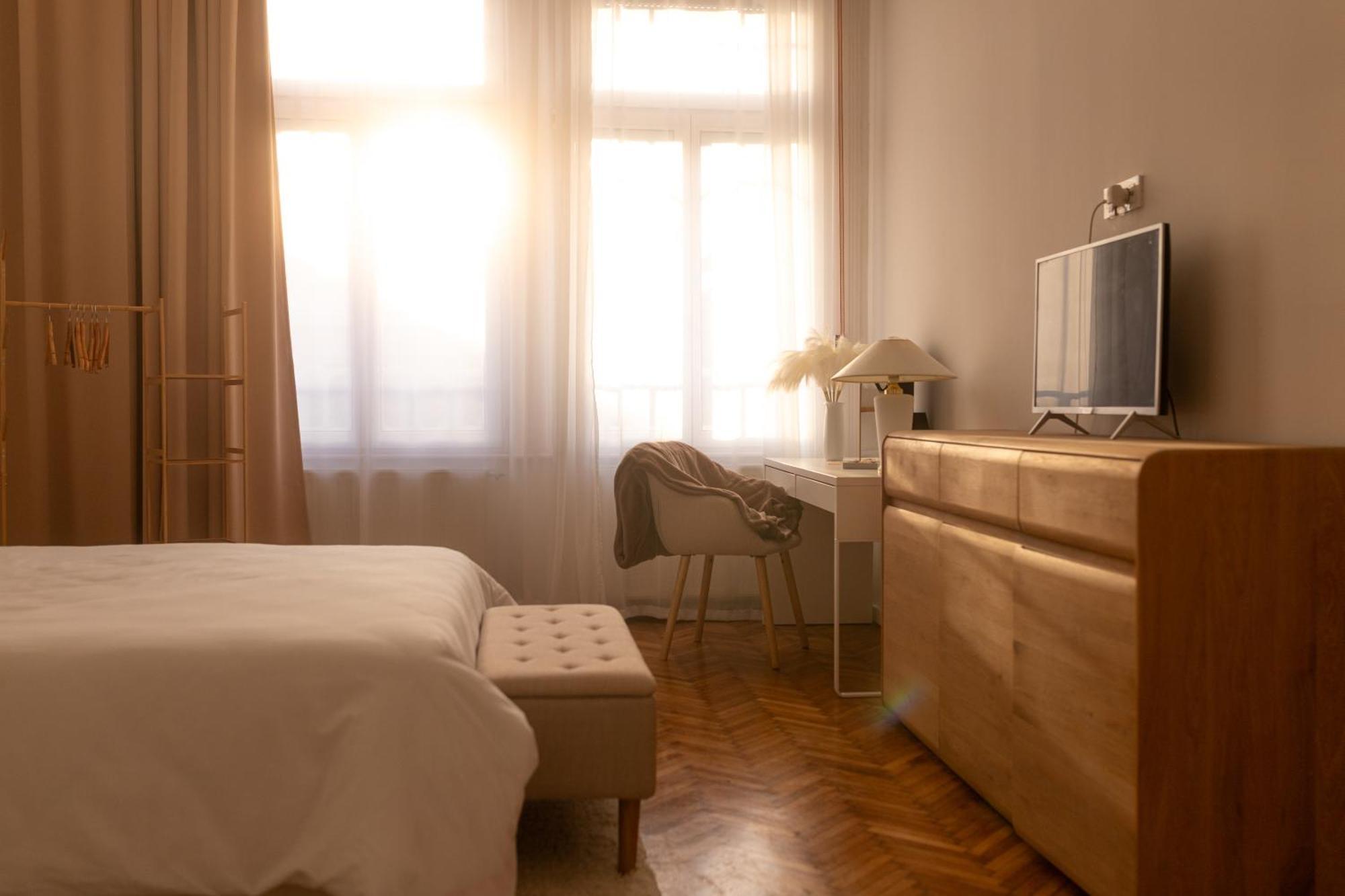 Bleyer Haus Central Apartment Oradea Exterior photo